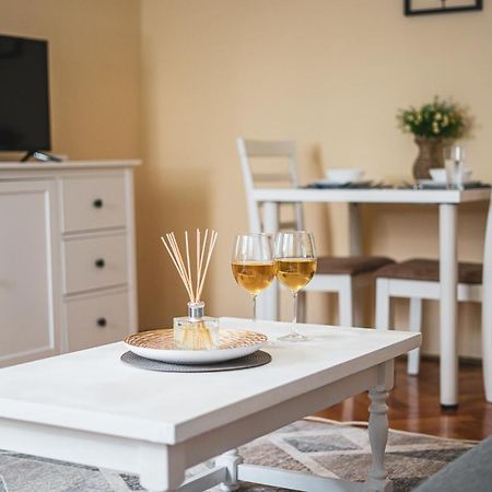 Central And Modern Apartment With Free Parking Timisoara Esterno foto