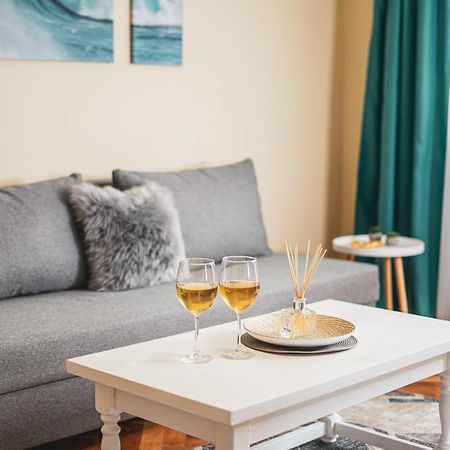Central And Modern Apartment With Free Parking Timisoara Esterno foto