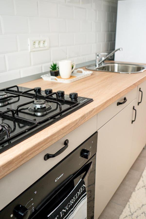 Central And Modern Apartment With Free Parking Timisoara Esterno foto