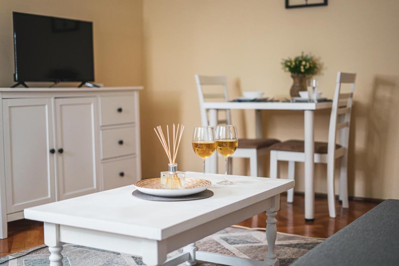 Central And Modern Apartment With Free Parking Timisoara Esterno foto